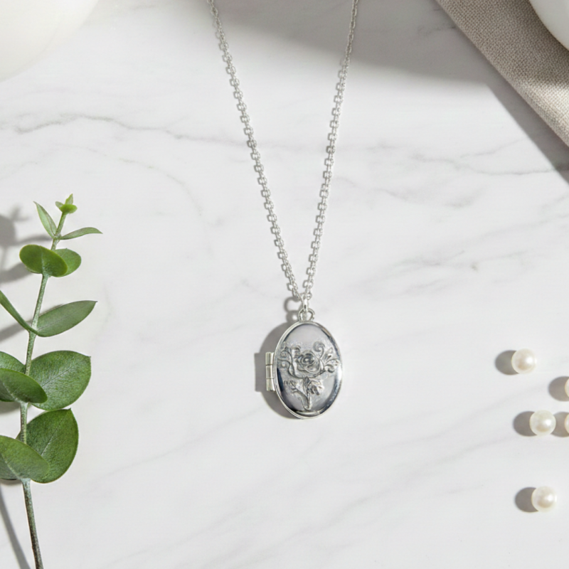 Naszyjnik srebrny medalion...