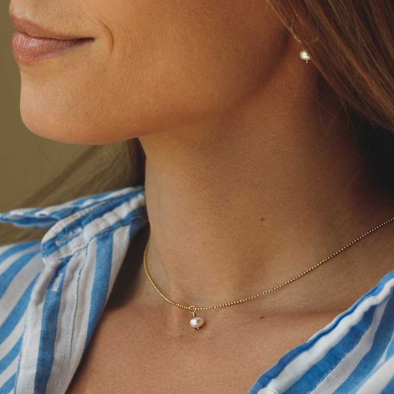 delikatny, minimalistyczny srebrny złocony łańcuszek z zawieszką perły 